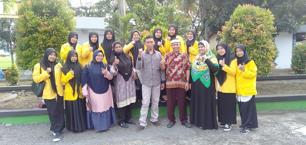 Serah Terima Mahasiswa Peserta Asistensi Mengajar di SMA Al-Khairat Ternate