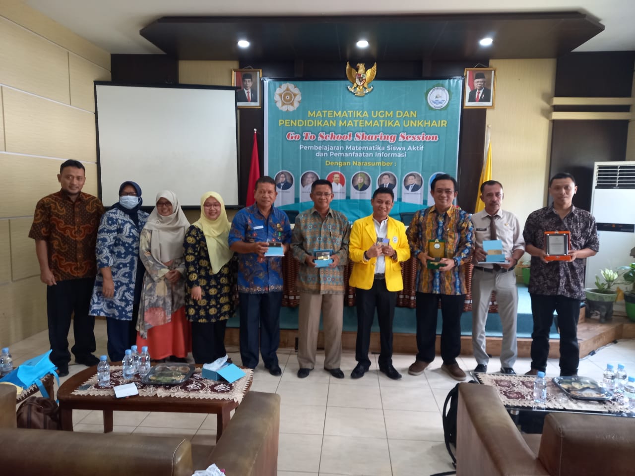 MATEMATIKA UGM DAN PRODI PENDIDIKAN MATEMATIKA UNKHAIR GELAR "GO TO SHARING SESSION "